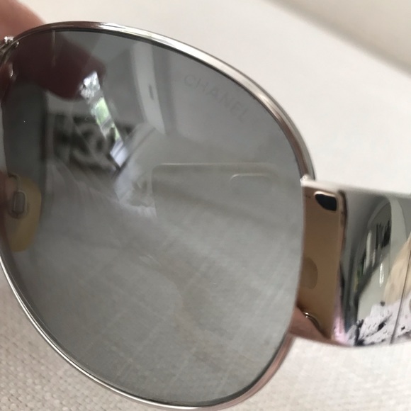CHANEL Aviator Sunglasses - Picture 9 of 14